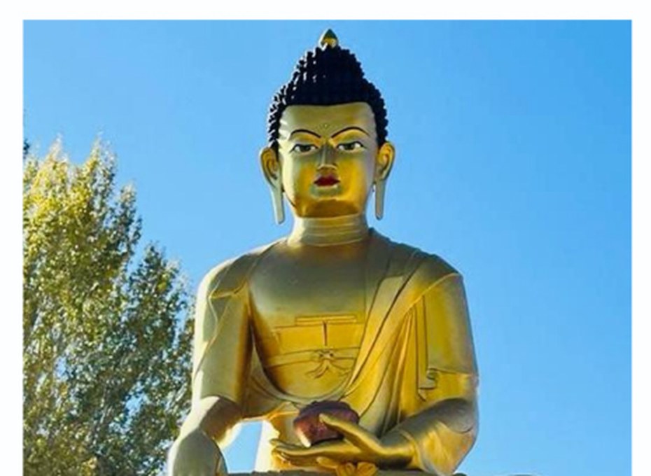 8-foot golden Buddha Shakyamuni for the Drepung Loseling Tsangpa Khangtsen prayer hall